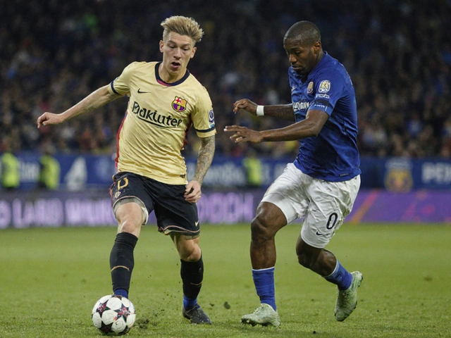 Substituut De Jong en Lewandowski keren Barcelona naar zege tegen Real Oviedo